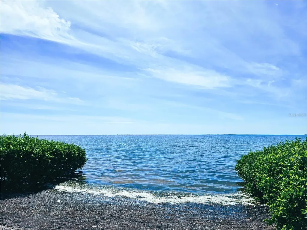 1800 Mariner Drive Tarpon Springs FL 34689