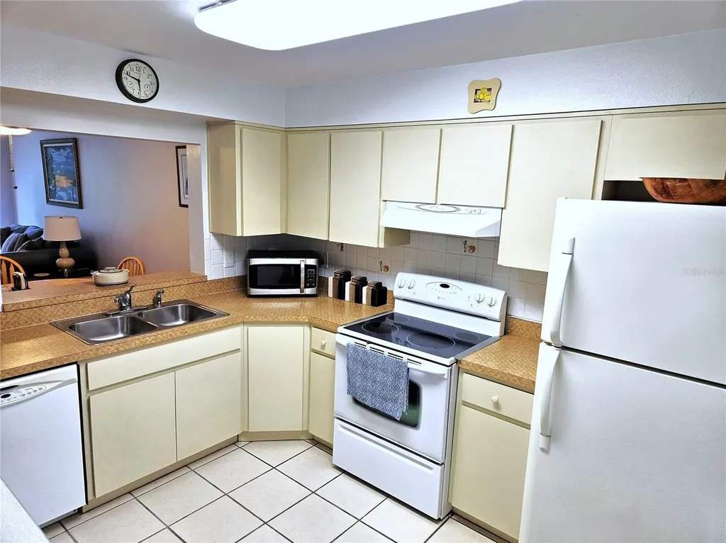 1800 Mariner Drive Tarpon Springs FL 34689