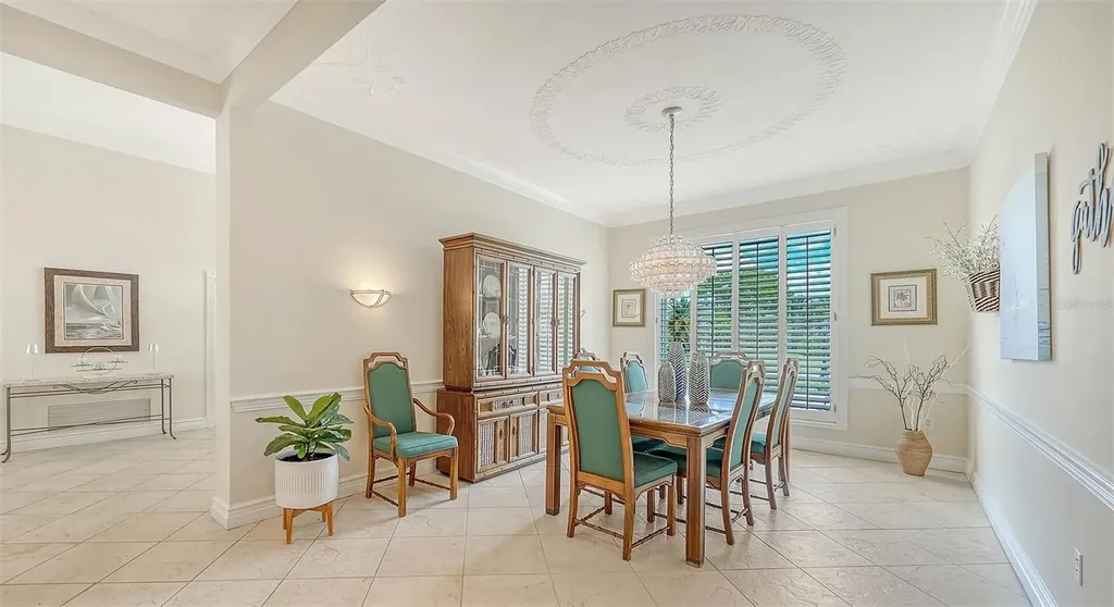 3988 Losillias Drive Sarasota FL 34238