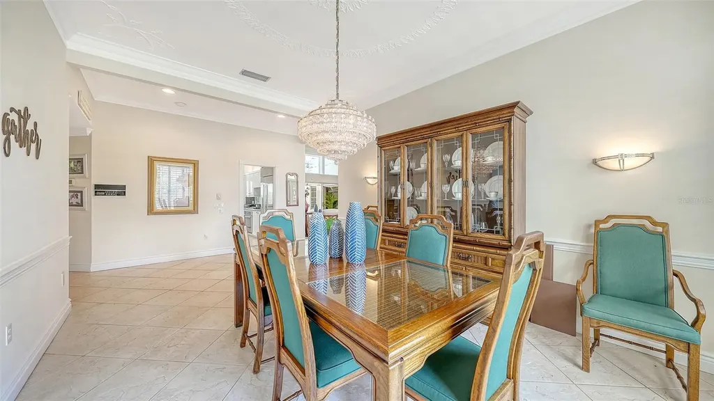 3988 Losillias Drive Sarasota FL 34238