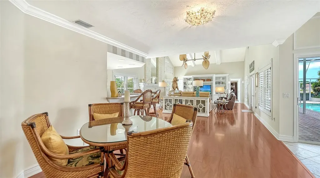3988 Losillias Drive Sarasota FL 34238