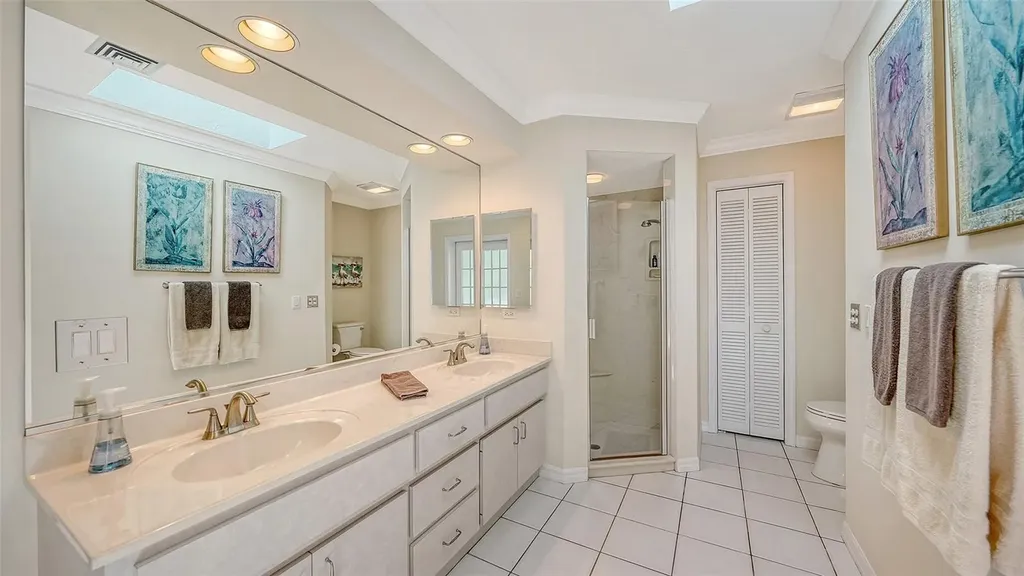 3988 Losillias Drive Sarasota FL 34238