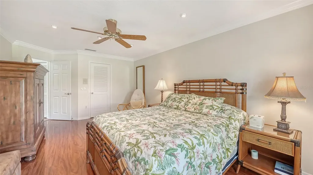 3988 Losillias Drive Sarasota FL 34238