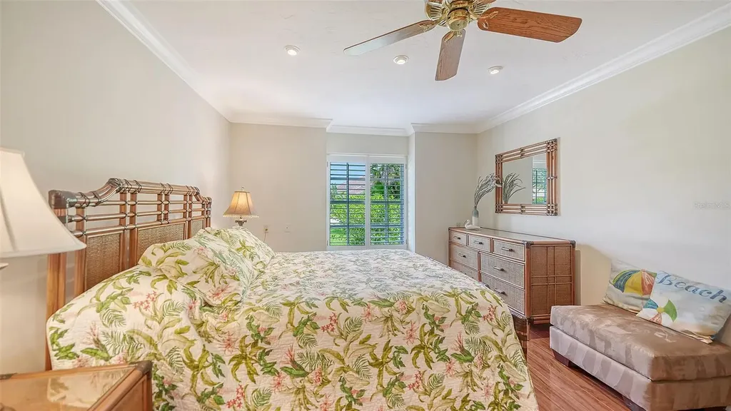 3988 Losillias Drive Sarasota FL 34238