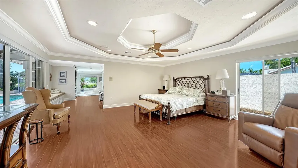 3988 Losillias Drive Sarasota FL 34238