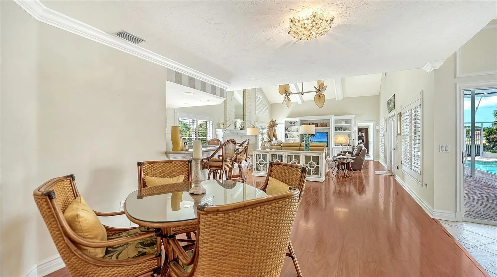3988 Losillias Drive Sarasota FL 34238