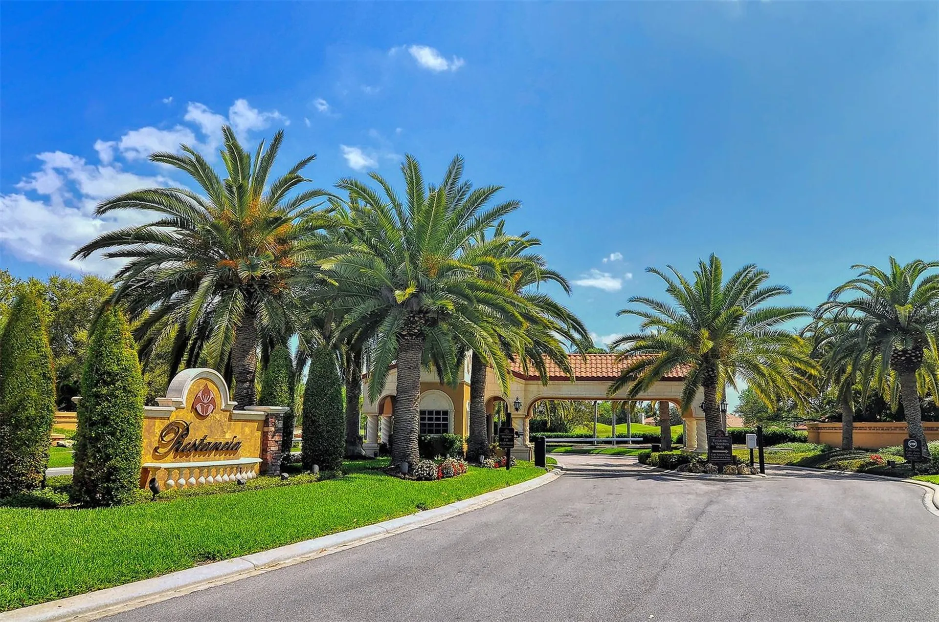 3988 Losillias Drive Sarasota FL 34238