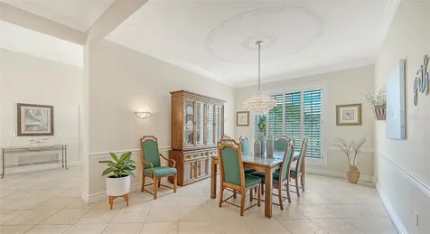 3988 Losillias Drive Sarasota FL 34238