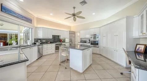 3988 Losillias Drive Sarasota FL 34238