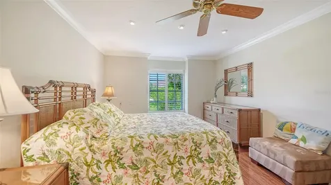 3988 Losillias Drive Sarasota FL 34238