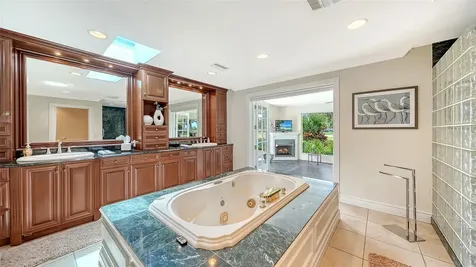 3988 Losillias Drive Sarasota FL 34238