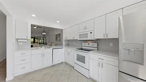 6050 28th Street W Bradenton FL 34207