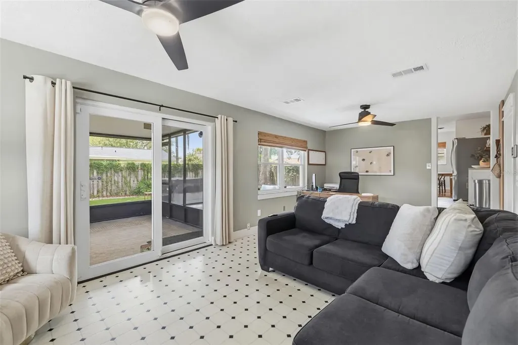 6725 Ralston Beach Circle Tampa FL 33614