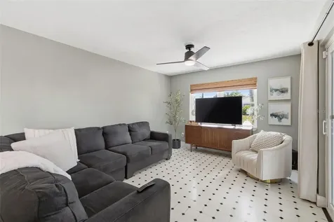 6725 Ralston Beach Circle Tampa FL 33614