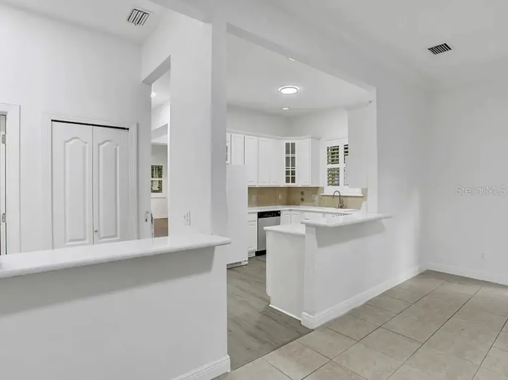 148 S Thornton Avenue Orlando FL 32801