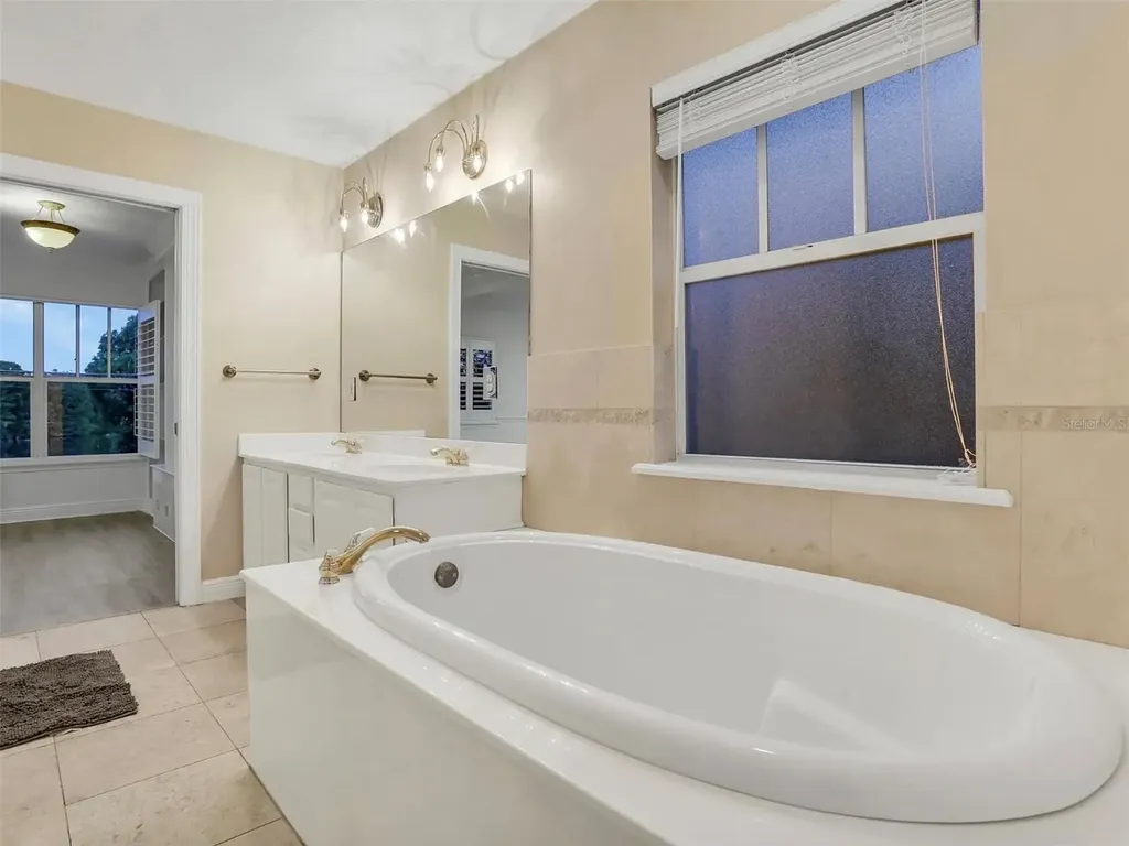 148 S Thornton Avenue Orlando FL 32801