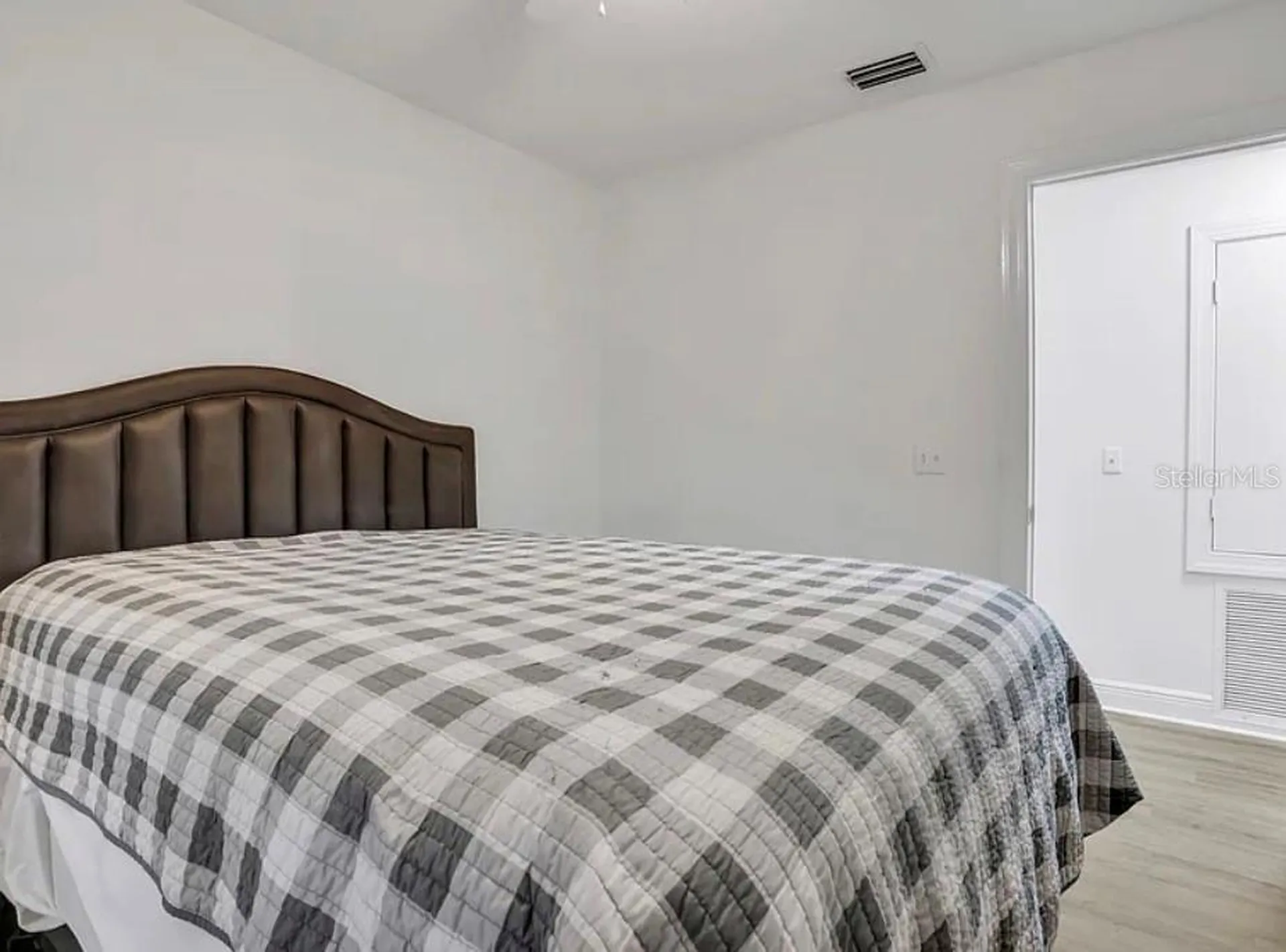148 S Thornton Avenue Orlando FL 32801