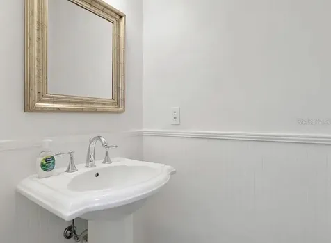 148 S Thornton Avenue Orlando FL 32801