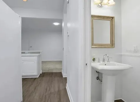 148 S Thornton Avenue Orlando FL 32801