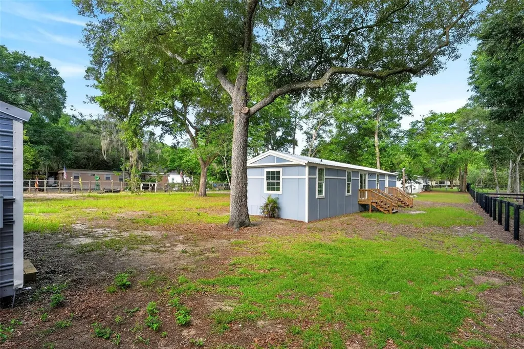 23939 NE 121 Lane Salt Springs FL 32134