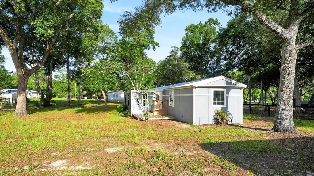 23939 NE 121 Lane Salt Springs FL 32134