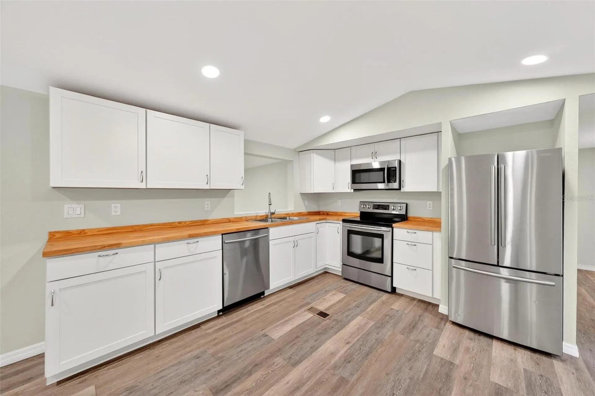 23939 NE 121 Lane Salt Springs FL 32134