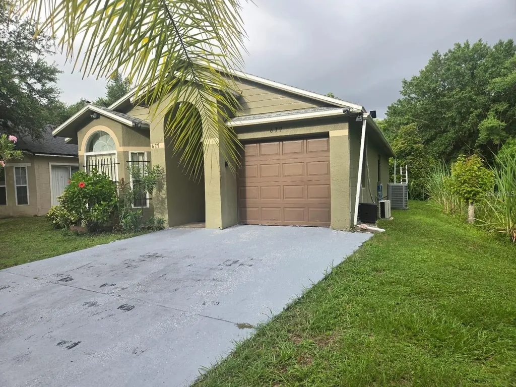 679 Midori Street Orlando FL 32811