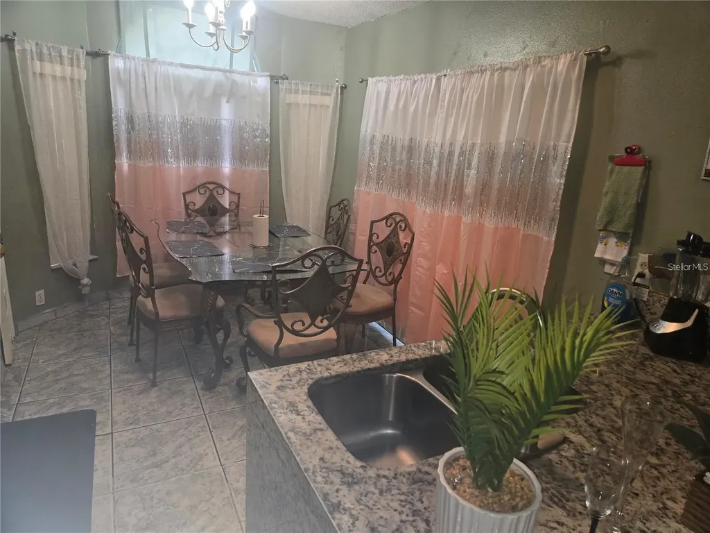 679 Midori Street Orlando FL 32811