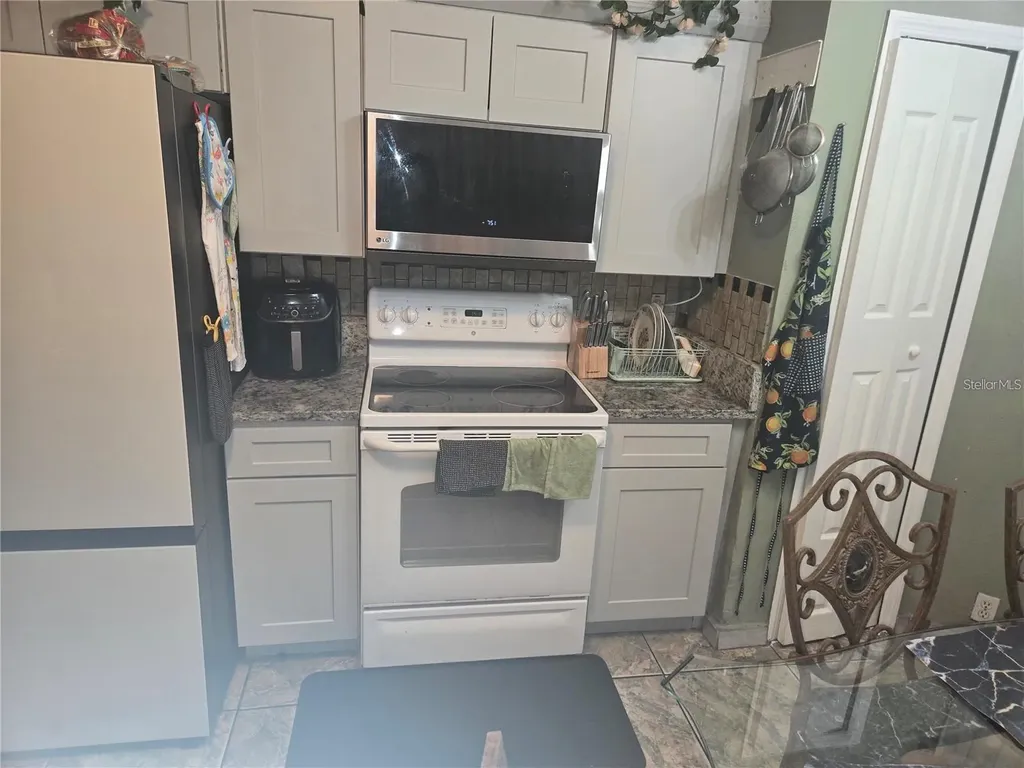 679 Midori Street Orlando FL 32811