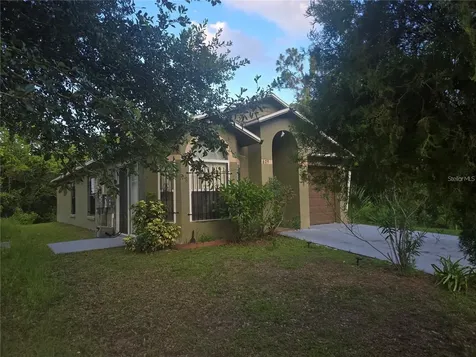 679 Midori Street Orlando FL 32811