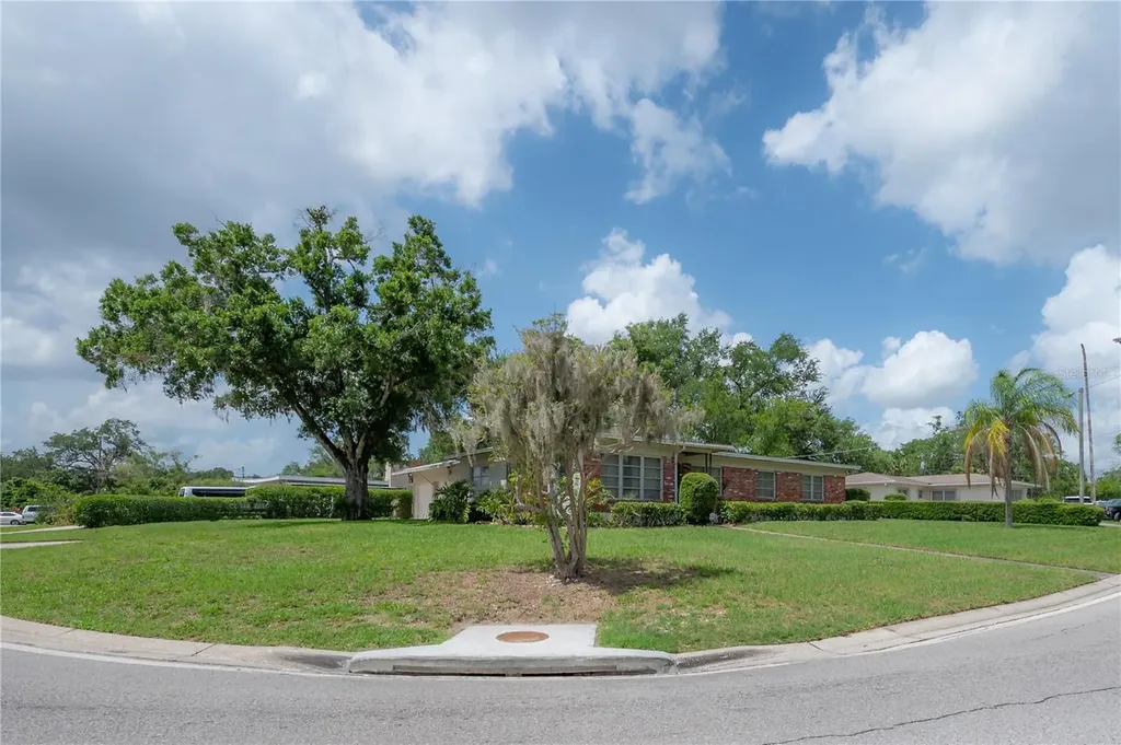 3803 River Grove Drive Tampa FL 33610