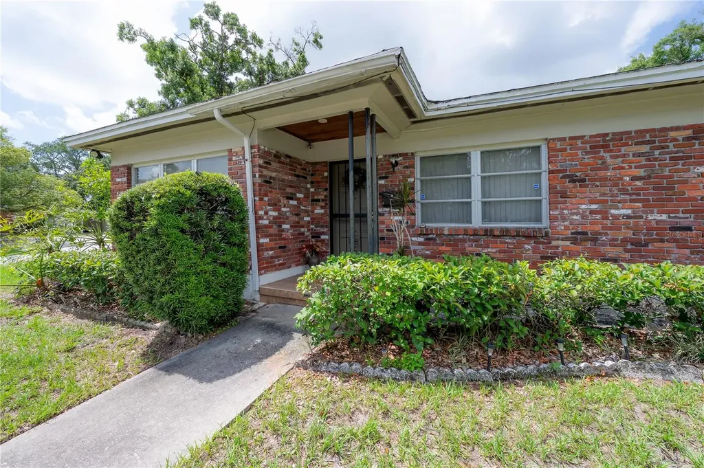 3803 River Grove Drive Tampa FL 33610
