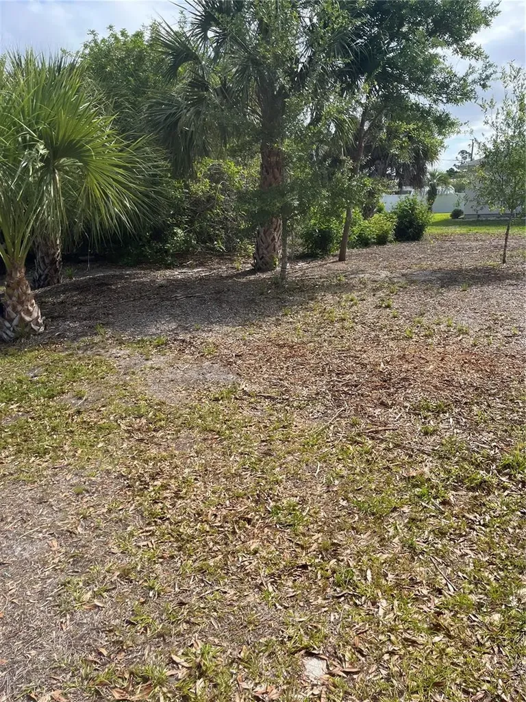 23076 August Avenue Port Charlotte FL 33954