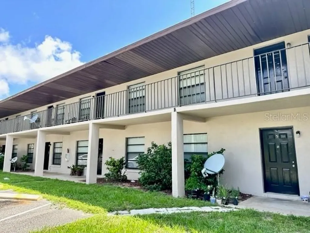 2117 Citrus Boulevard Leesburg FL 34748