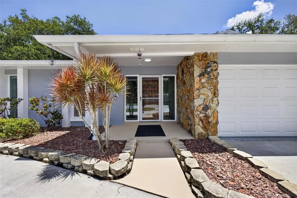 1903 Oro Court Clearwater FL 33764