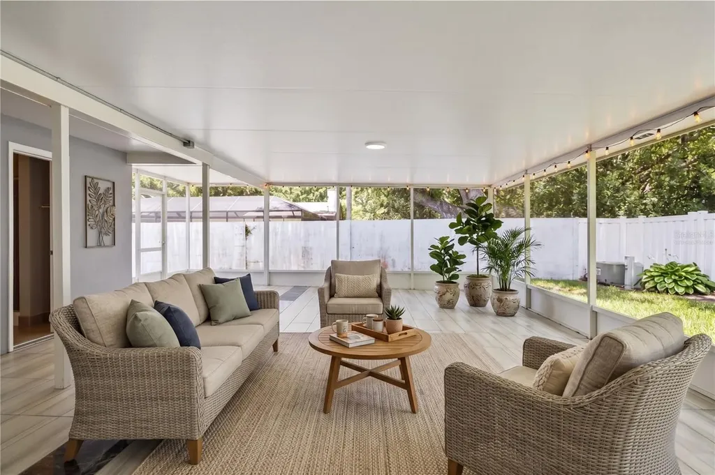 1903 Oro Court Clearwater FL 33764