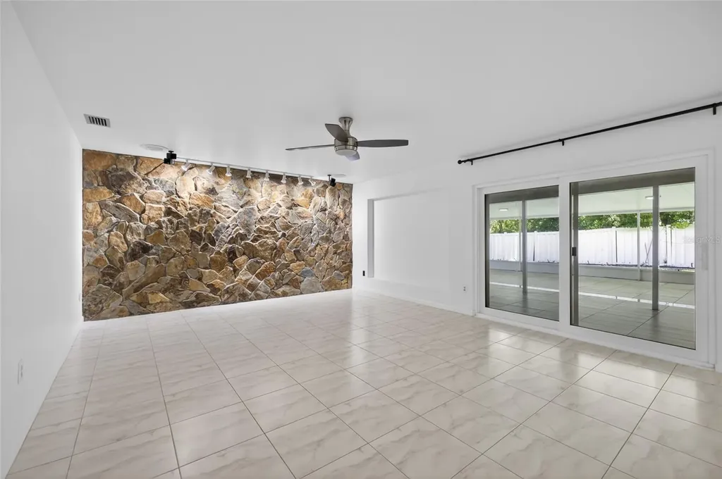 1903 Oro Court Clearwater FL 33764