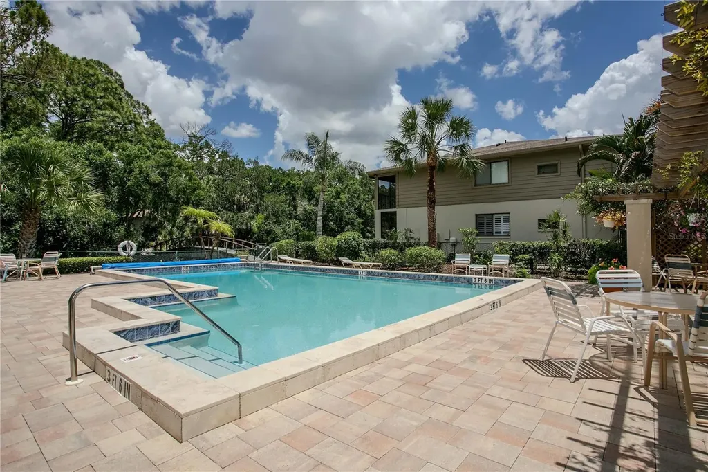 3262 Cross Creek Drive Sarasota FL 34231