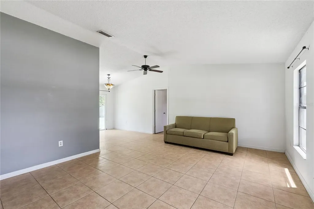 648 Floridian Drive Kissimmee FL 34758