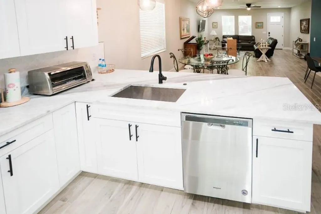 705 E Elm Street Tampa FL 33604