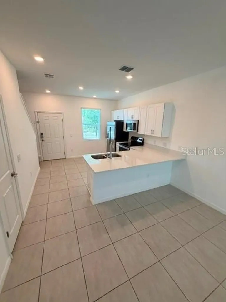 3188 Skyline Loop Kissimmee FL 34758