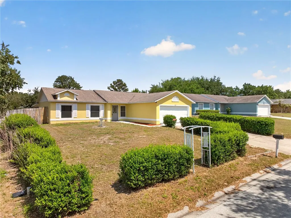 10810 Crescendo Loop Clermont FL 34711