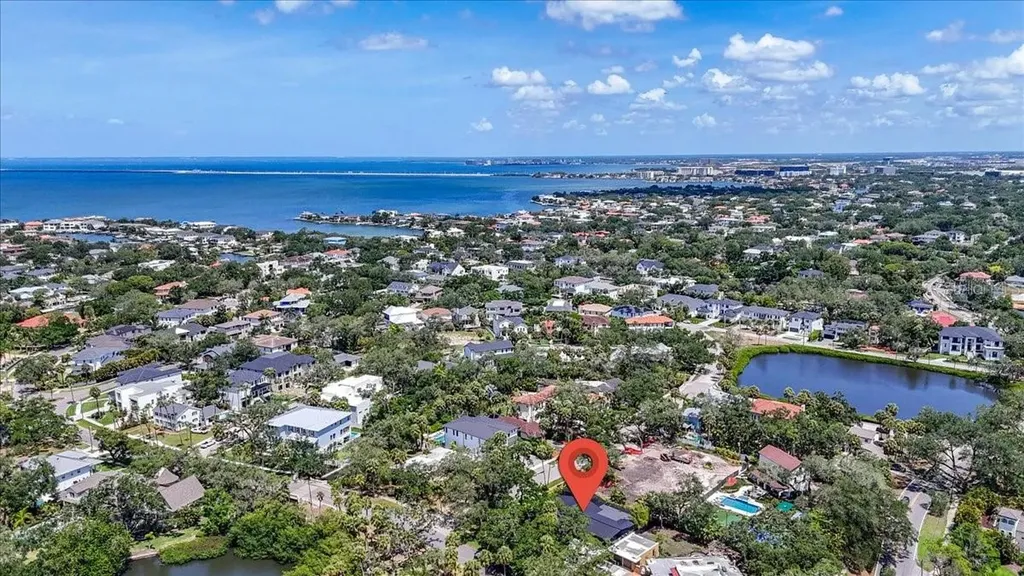 2708 N Dundee Street Tampa FL 33629