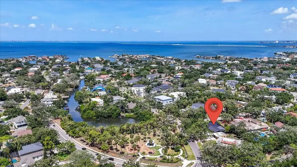 2708 N Dundee Street Tampa FL 33629