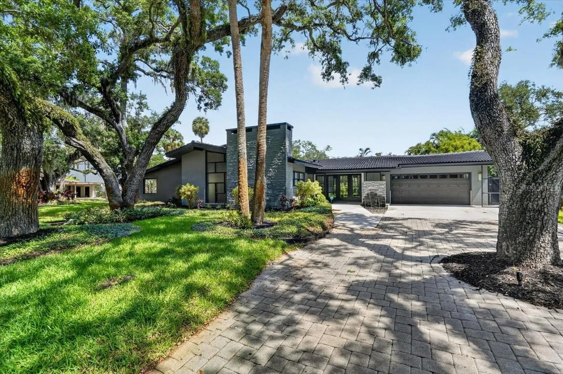 2708 N Dundee Street Tampa FL 33629