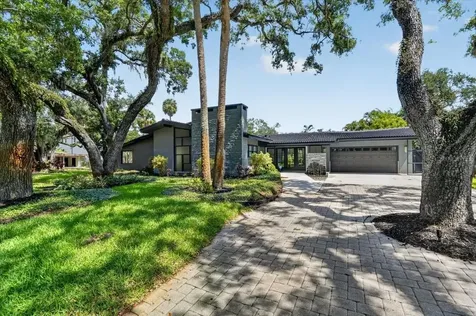 2708 N Dundee Street Tampa FL 33629