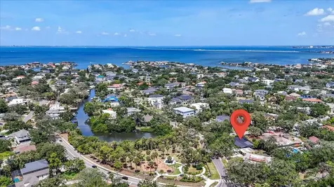 2708 N Dundee Street Tampa FL 33629