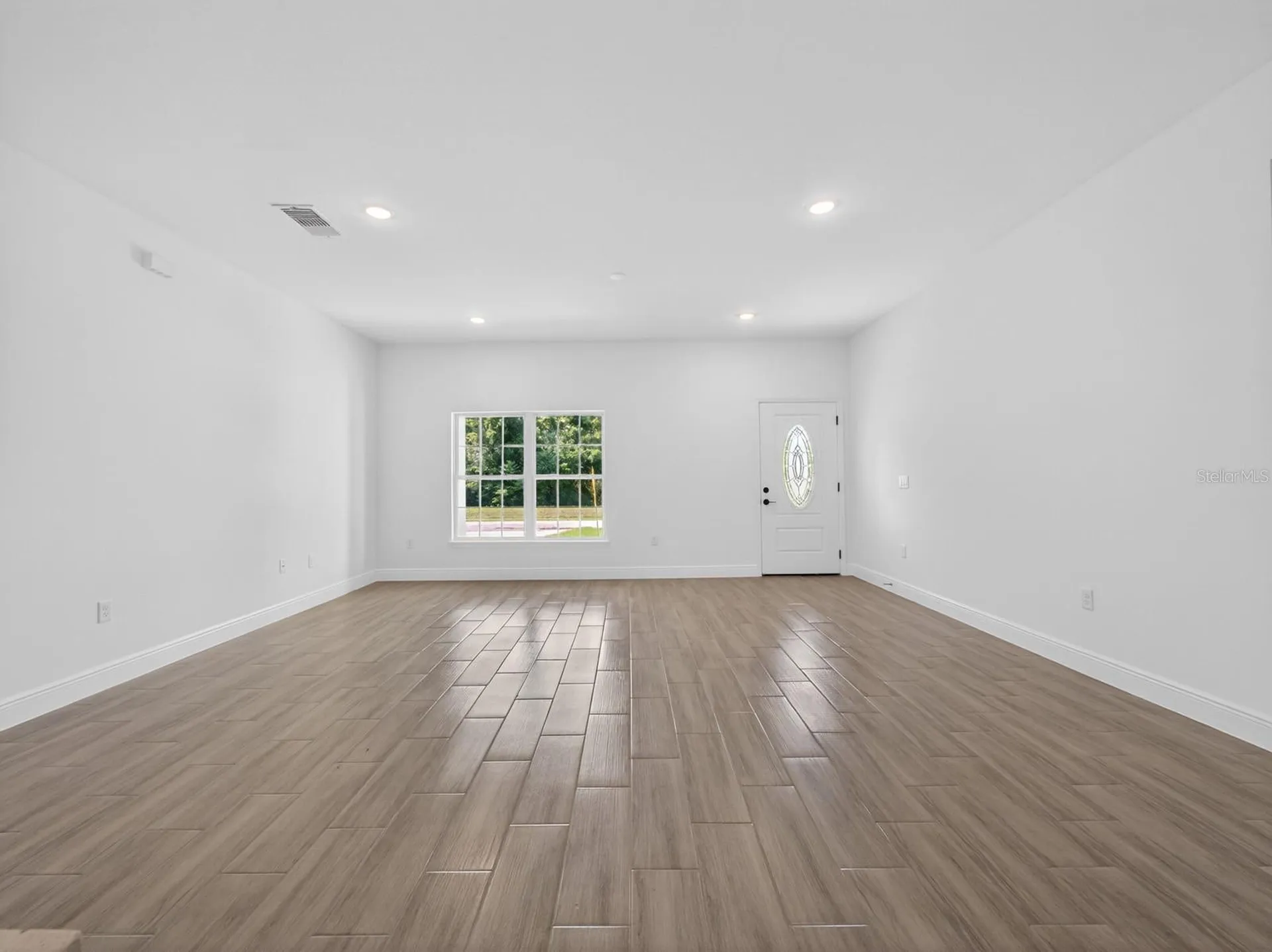 922 N Fairbairn Drive Deltona FL 32725