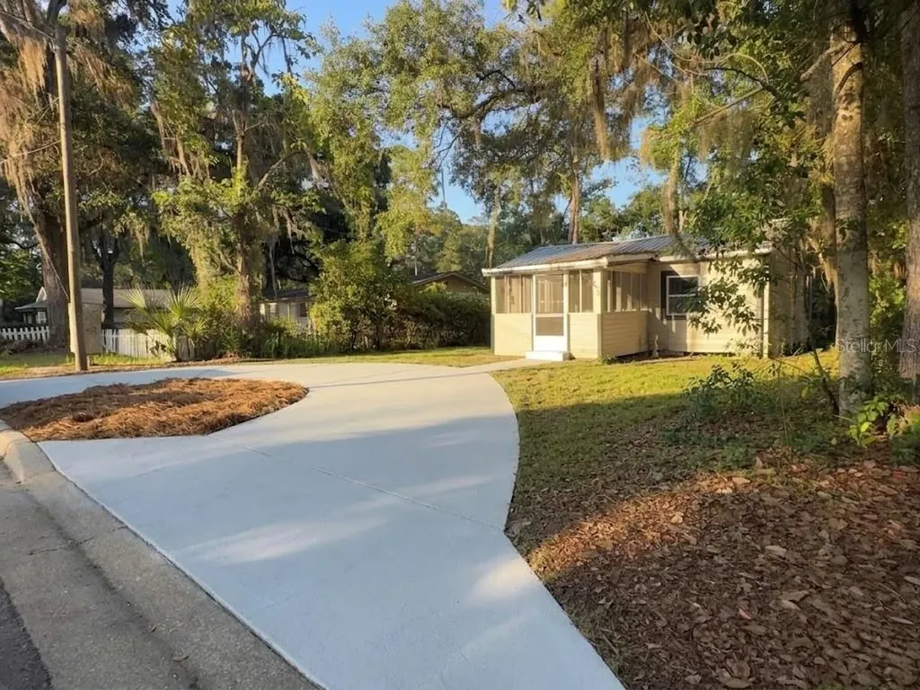 407 NE 19th Drive Gainesville FL 32641