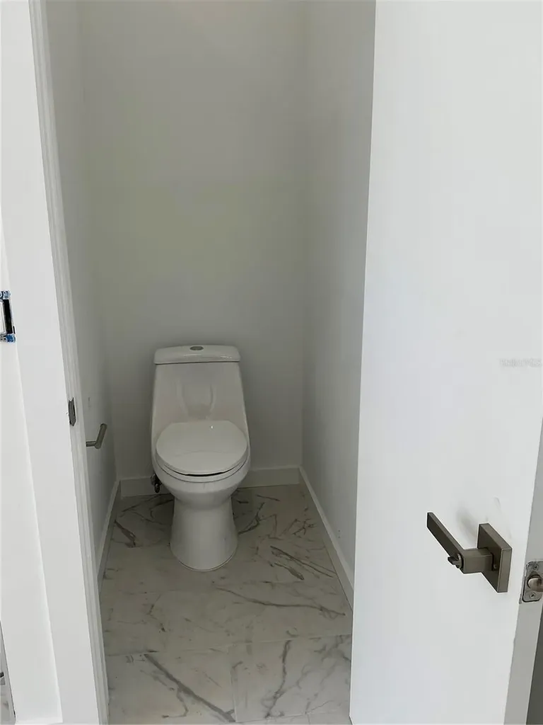 502 Magellan Drive Sarasota FL 34243
